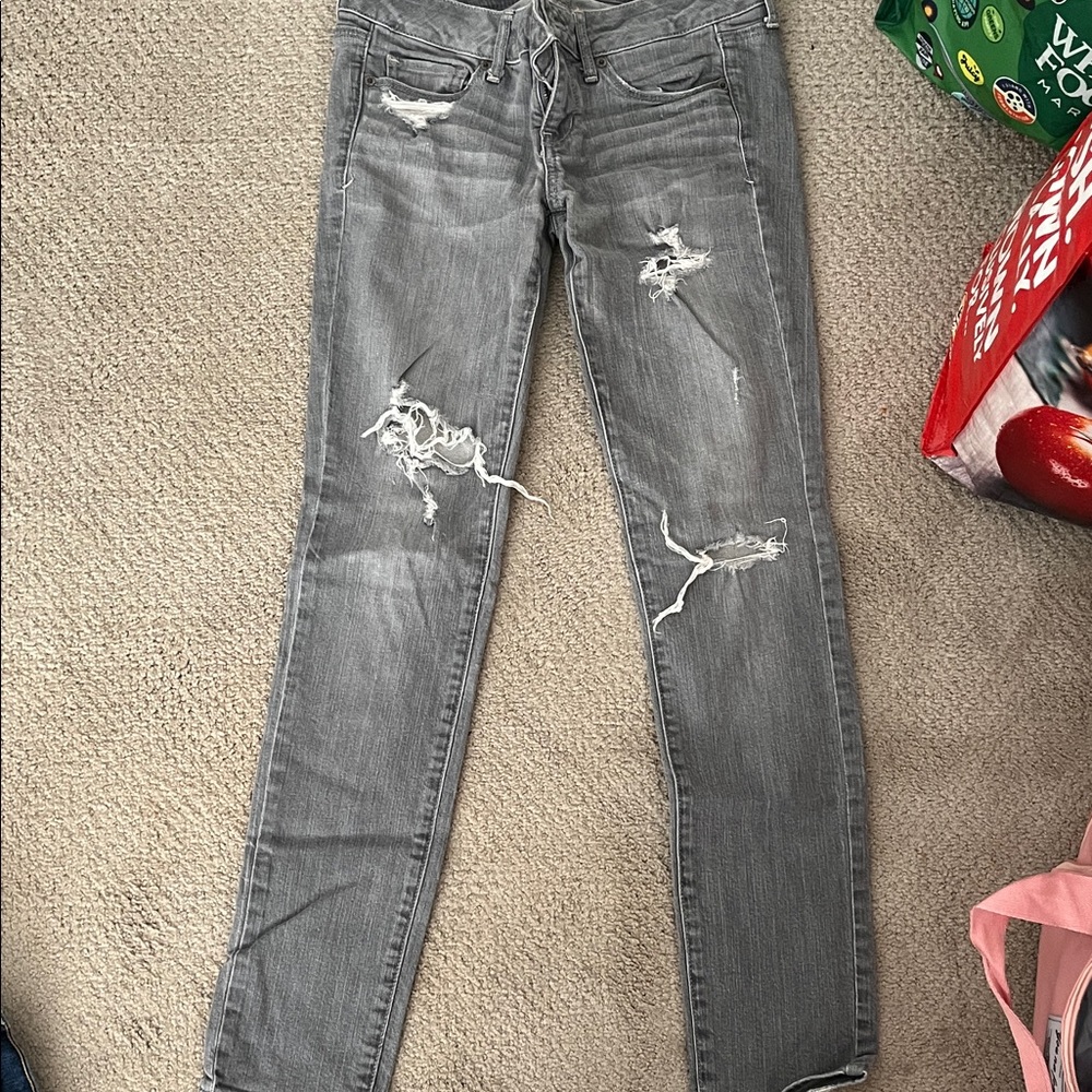 American Eagle Outfitters Gray Distressed Skinny Jeans